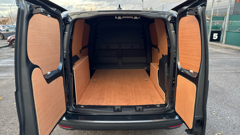 Ford Transit Connect 250 L2 Petrol 1.5 EcoBoost PHEV 150 Limited Van Auto